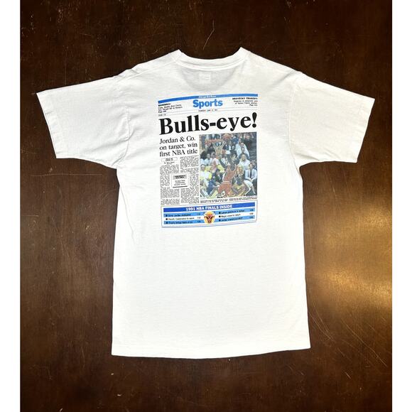 Vintage 90s NBA Championship Chicago Bulls Michael Jordan Newspaper Print Shirt - Picture 14 of 14